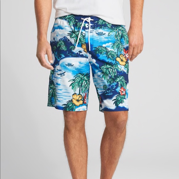 GAP Other - NWT men’s tropical board shorts swimming trunks GAP Other - NWT men’s tropical board shorts swimming trunks